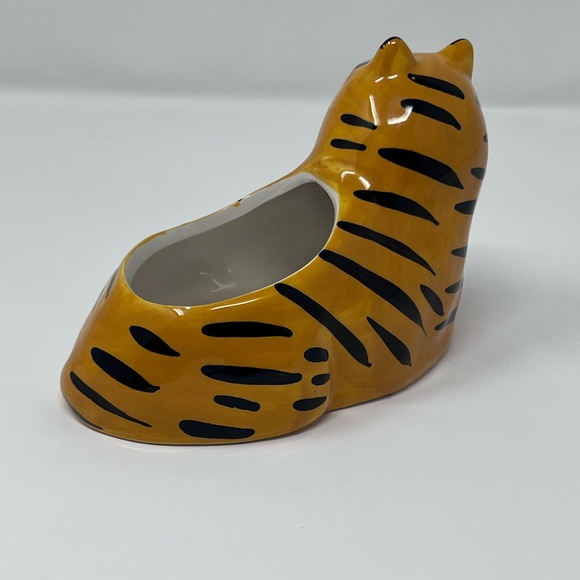 Ashland Ceramic Tiger Figurine - Gold and Black - Picture 5 of 9